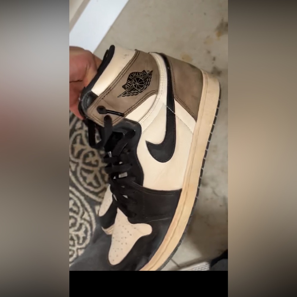 jordan 1 high mocha size 10.5